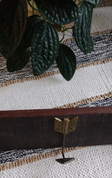 Amazing Wooden Coat Rack - Picture 2 of 5